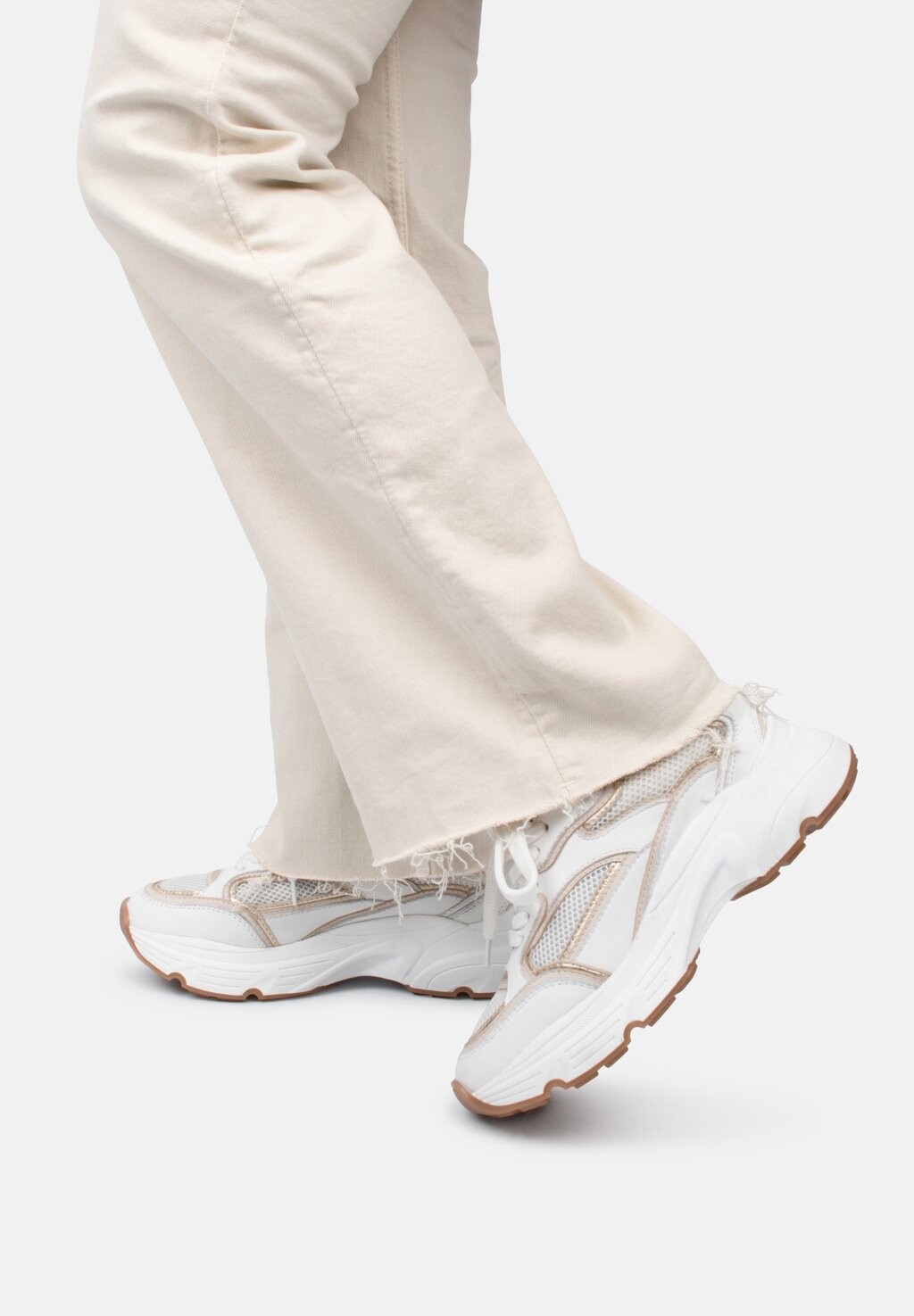 

Кроссовки низкие TIKI Haboob, цвет white with gold combination