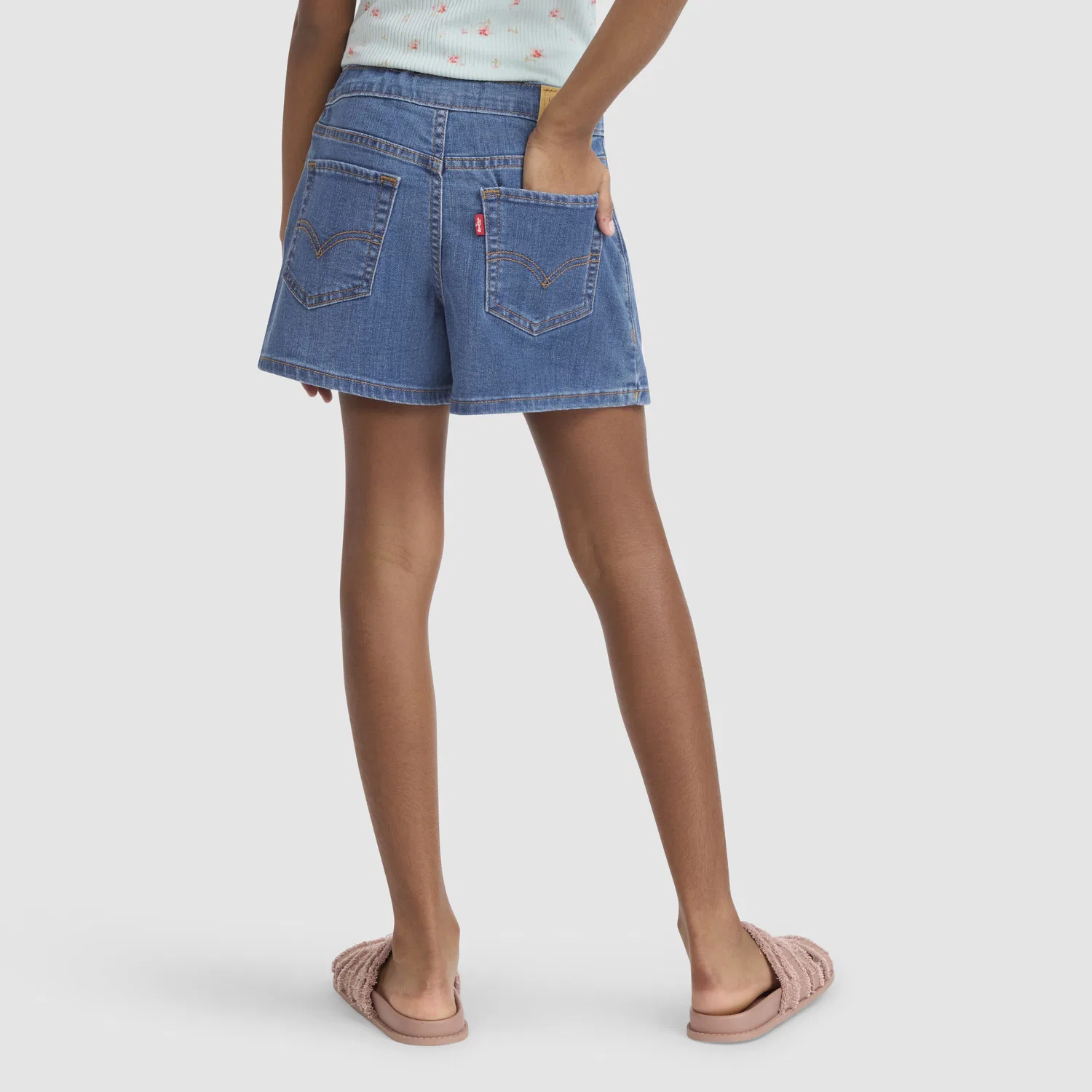Джинсовая юбка-шорты для девочек 7-16 лет Levi's, Medium Wash — фото 2