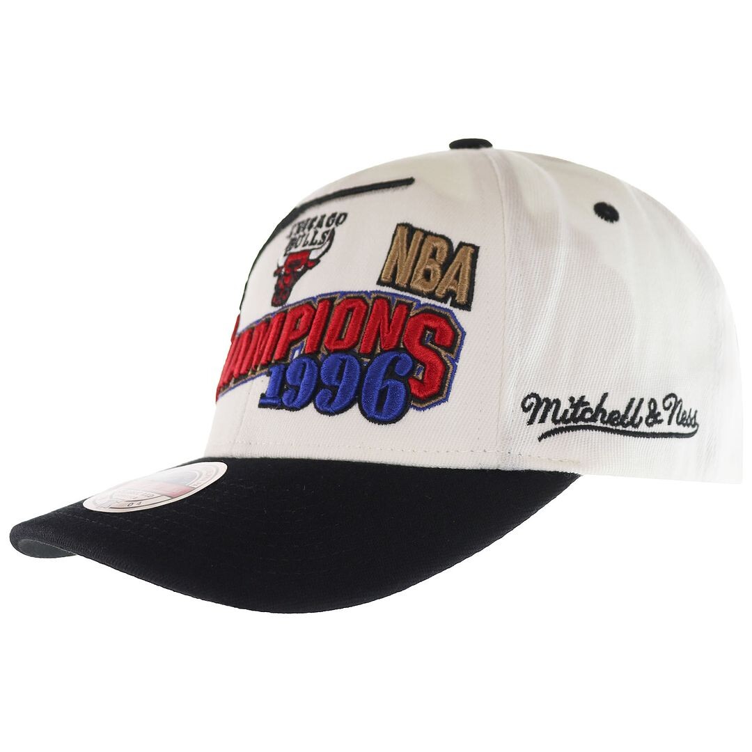 

Кепка чемпионов 96 chicago bulls wave Mitchell & Ness, белый
