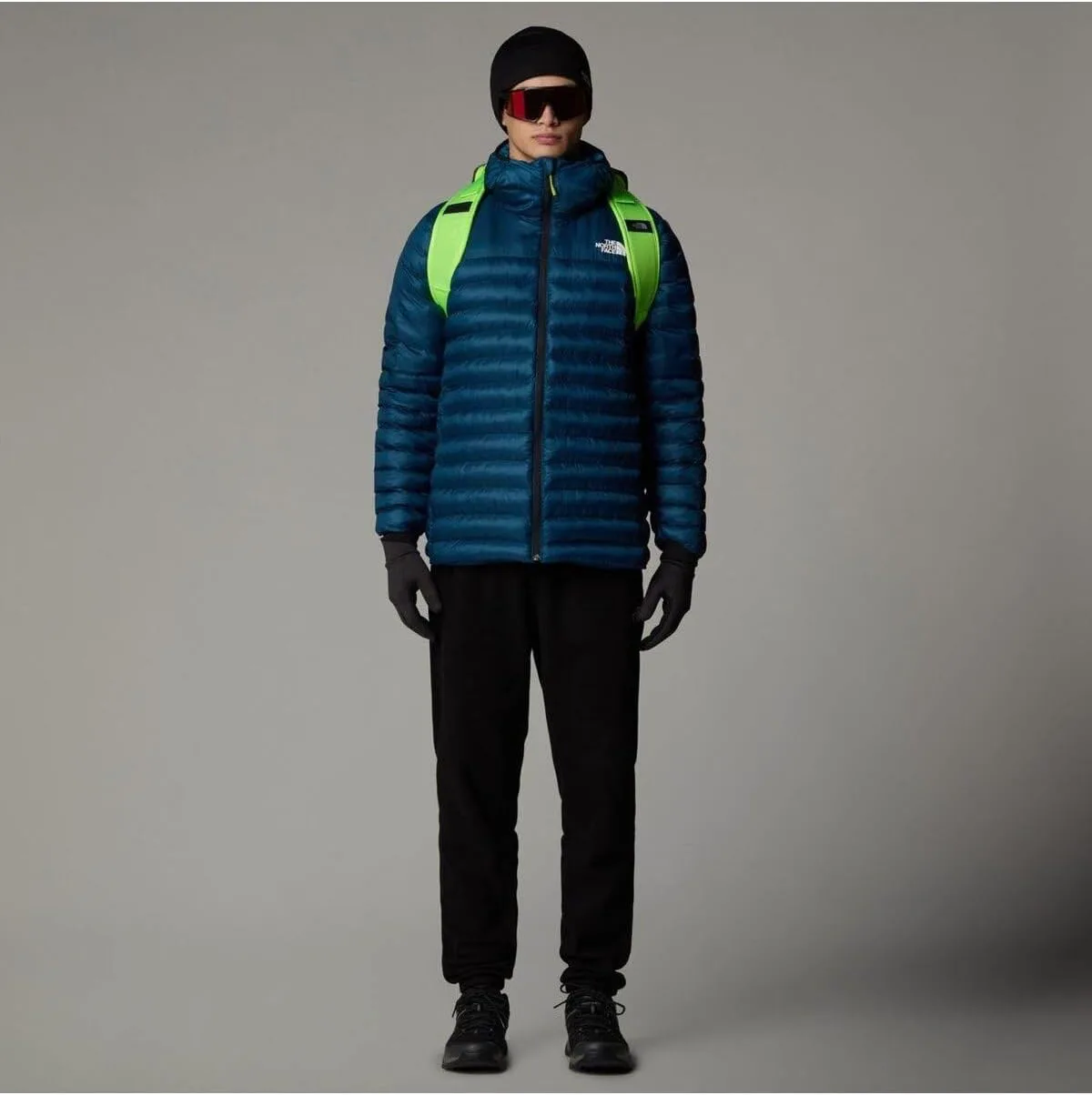 Мужские походные ботинки THE NORTH FACE Hedgehog Gore-tex | Водонепроницаемые, с амортизированной подошвой, резиновая подошва и гибкая пятка, черный/серый — фото 2