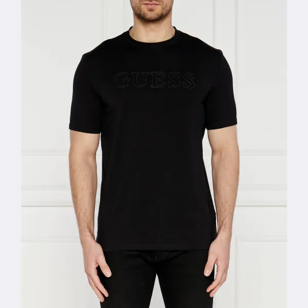 

Футболка стандартного кроя Guess, черный