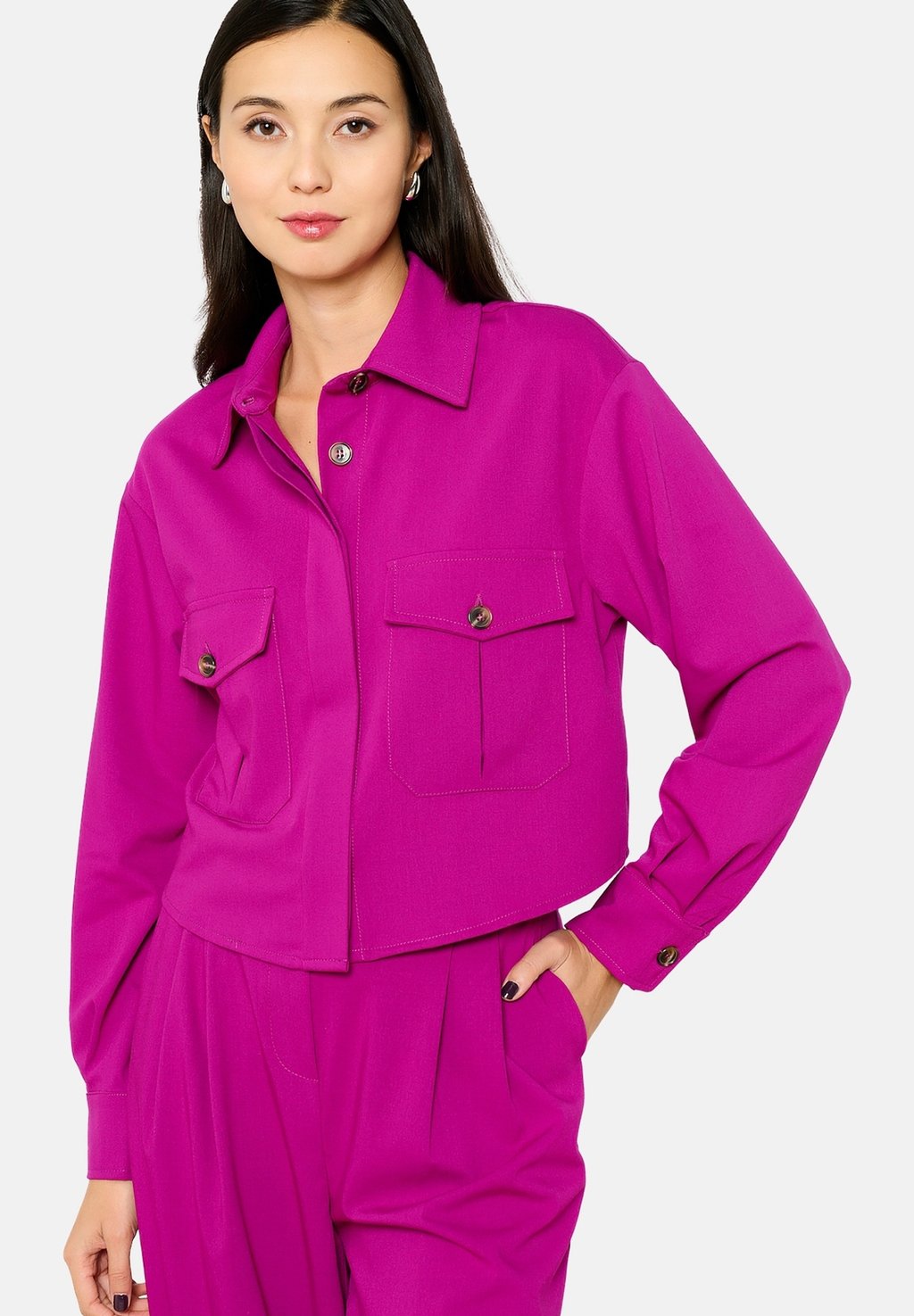 

Блузка на пуговицах WITH BREAST POCKETS LolaLiza, фиолетовый