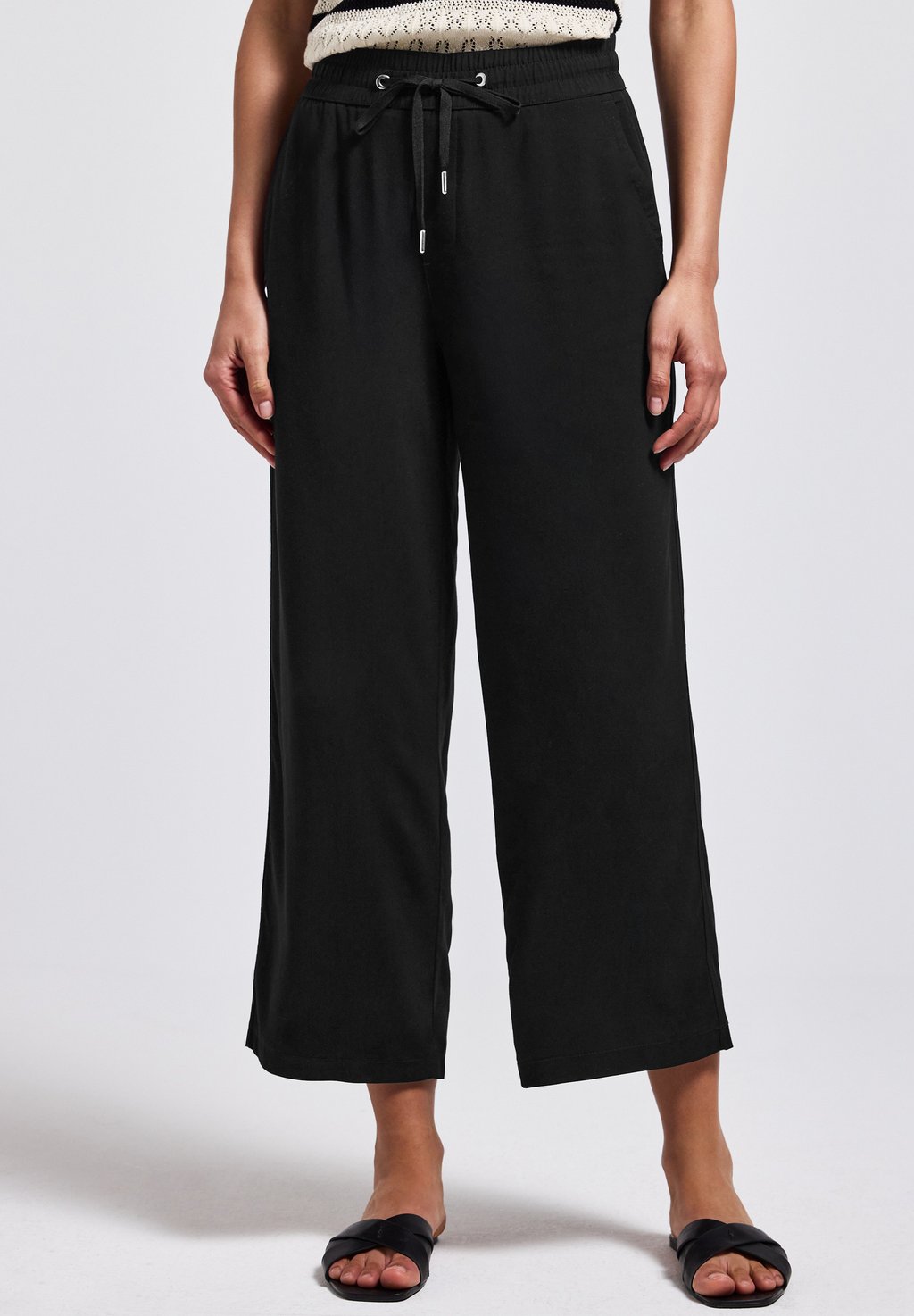 

Брюки WIDE LEG Street One, черный