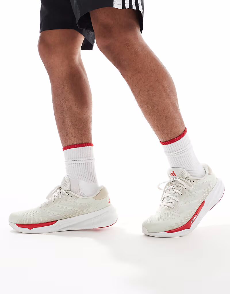 

Кроссовки Adidas Running Supernova Stride 2 белого и красного цветов