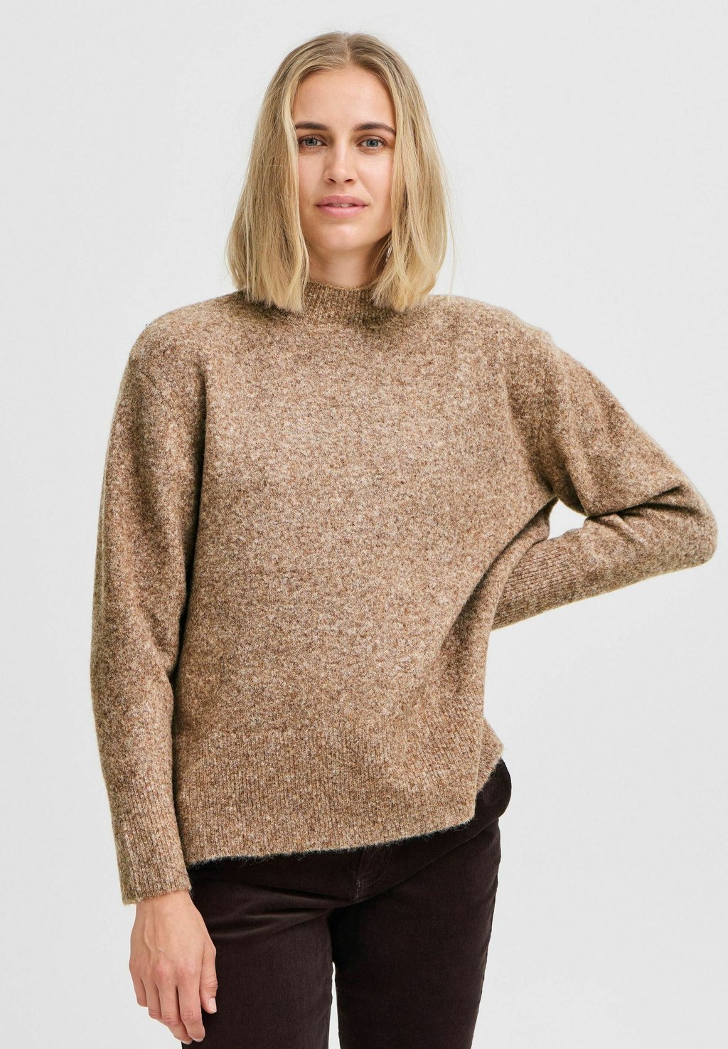 

Джемпер TURTLENECK PULZ, коричневый