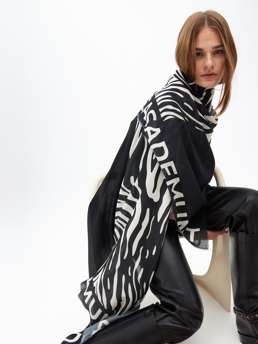 

Шарф Lola Casademunt, черный