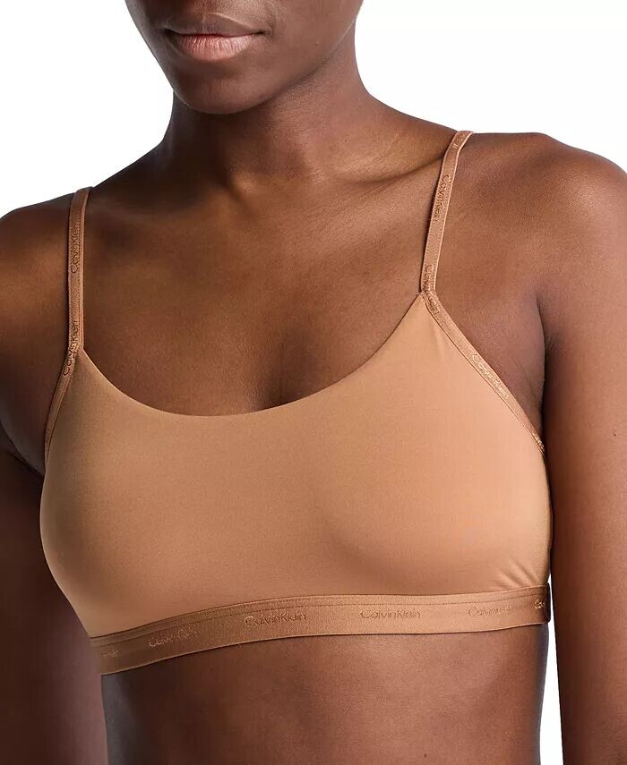

Женский бюстгальтер без косточек на легкой подкладке QF7554 Calvin Klein, коричневый