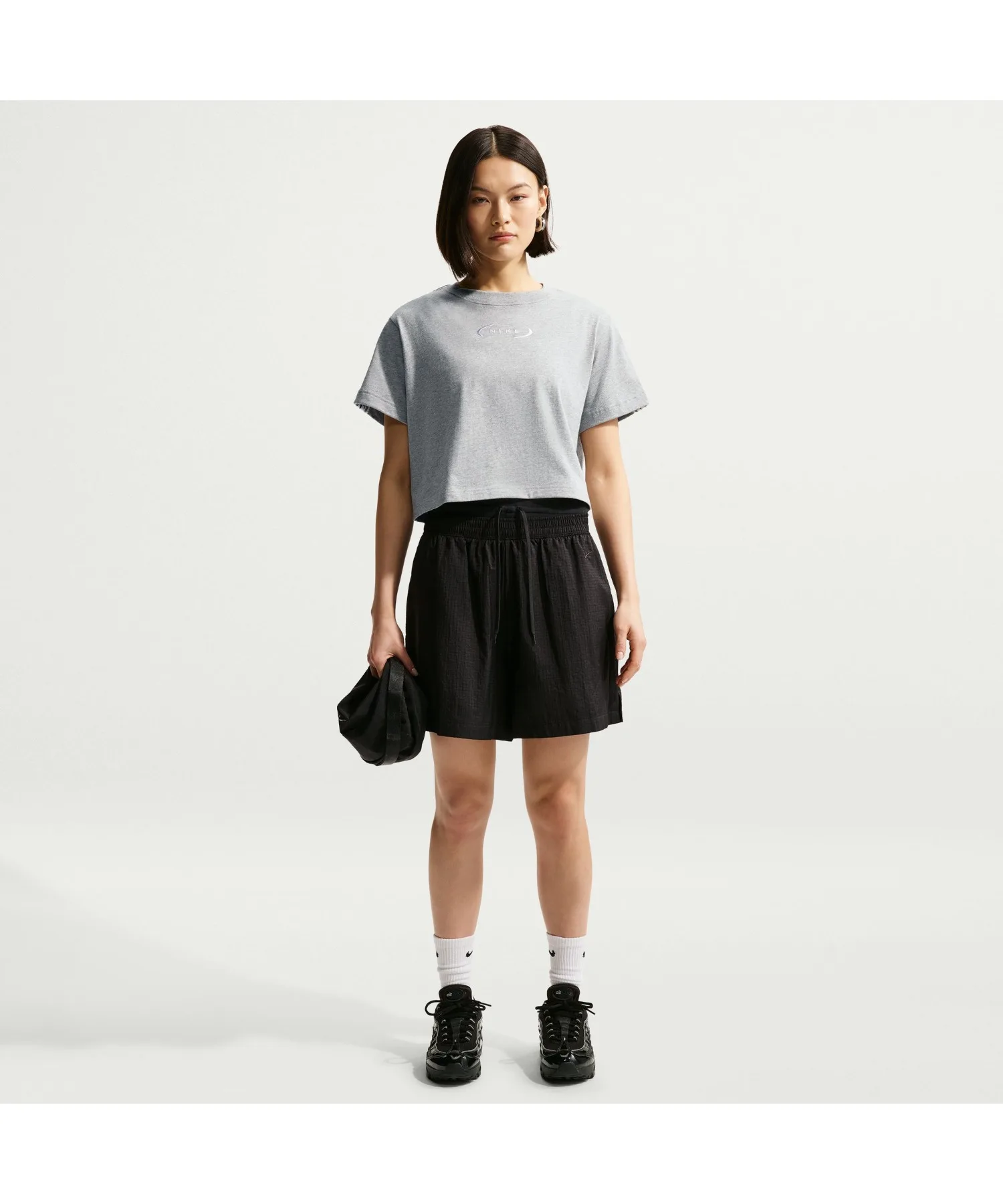 Женский футболка Nike NSW CLSC CROP VARSITY18 светло-голубой — фото 3