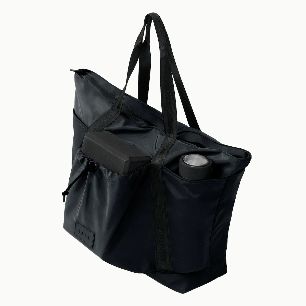 

Женская спортивная сумка Away Born Living Yoga, черный