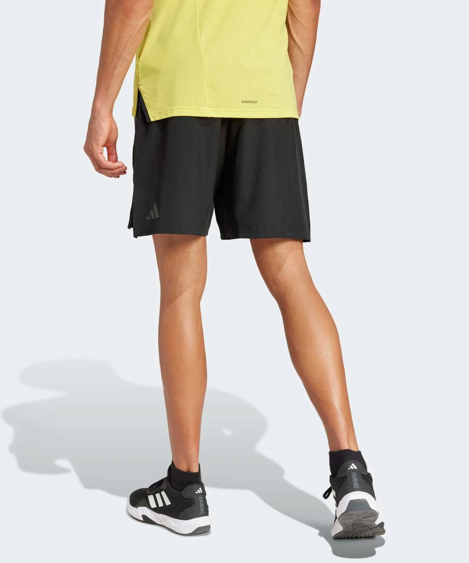 Мужские шорты Adidas Designed for Training Three Stripes — фото 2
