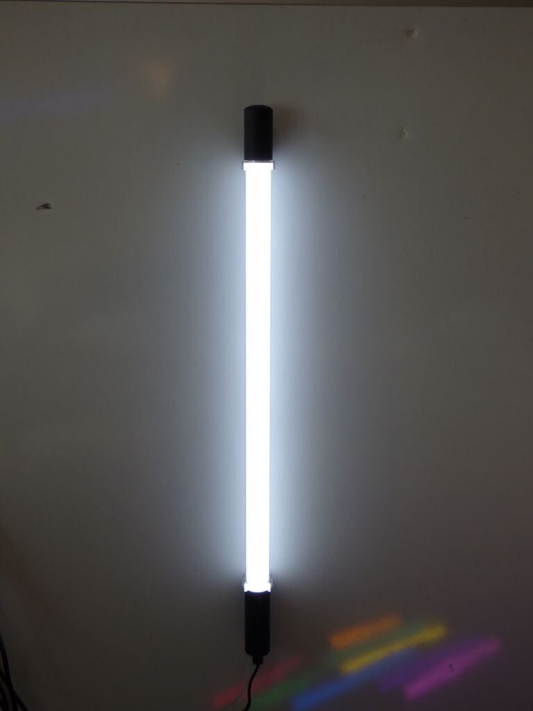 

8914 LED Тонкий светильник 153см Ø30мм пластиковая трубка холодного белого цвета Xenon, черный