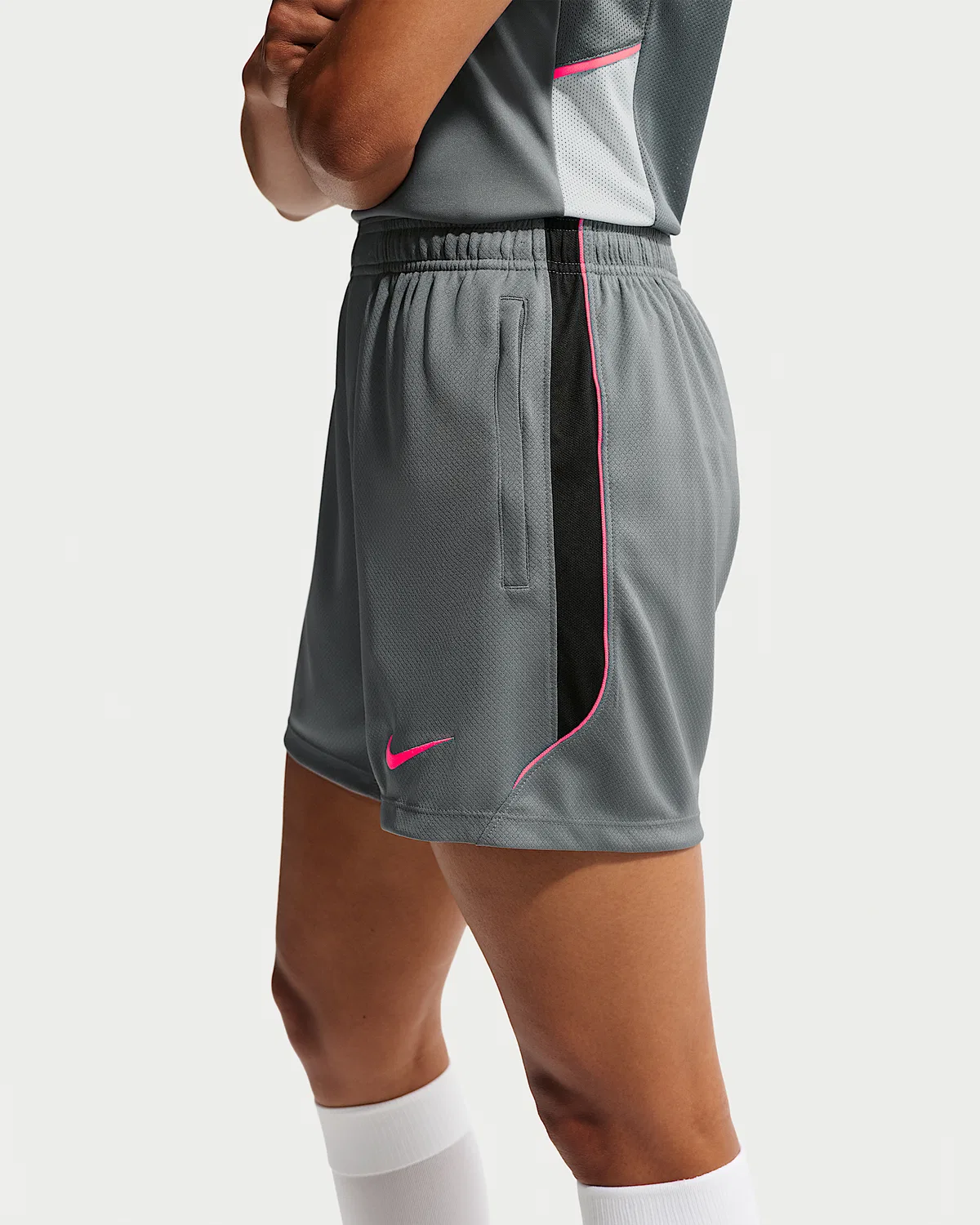 Женские футбольные шорты Nike Strike Dri-FIT, Smoke Grey/Black/Hot Punch/Hot Punch — фото 3