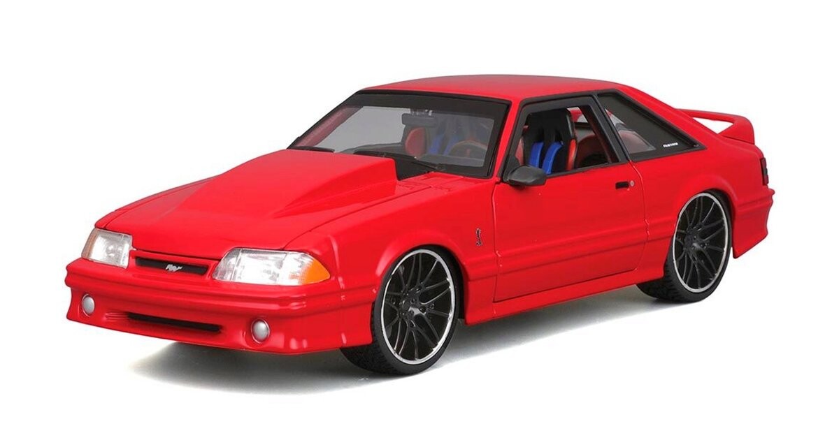 

MAISTO DESIGN Ford Mustang SVT Cobra 1993 1/24 32549