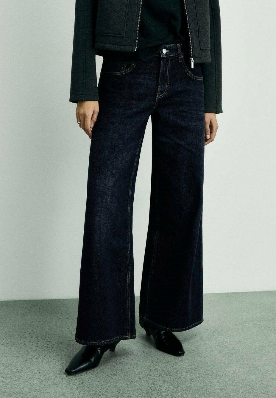 

Расклешенные джинсы Mango, синий