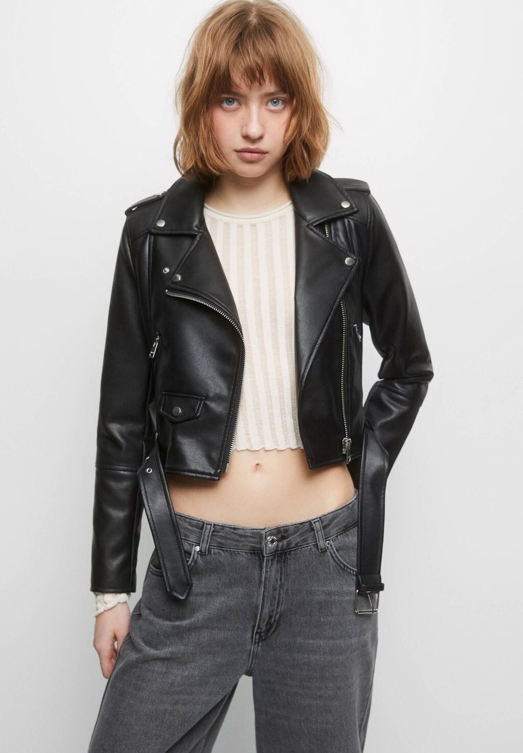 

Куртка из искусственной кожи PULL&BEAR, черный