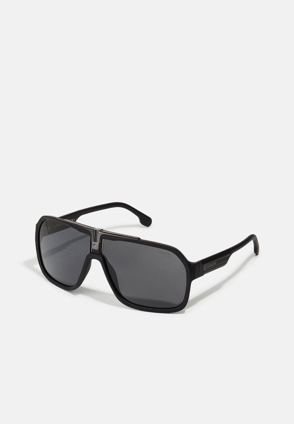 

Солнцезащитные очки Carrera