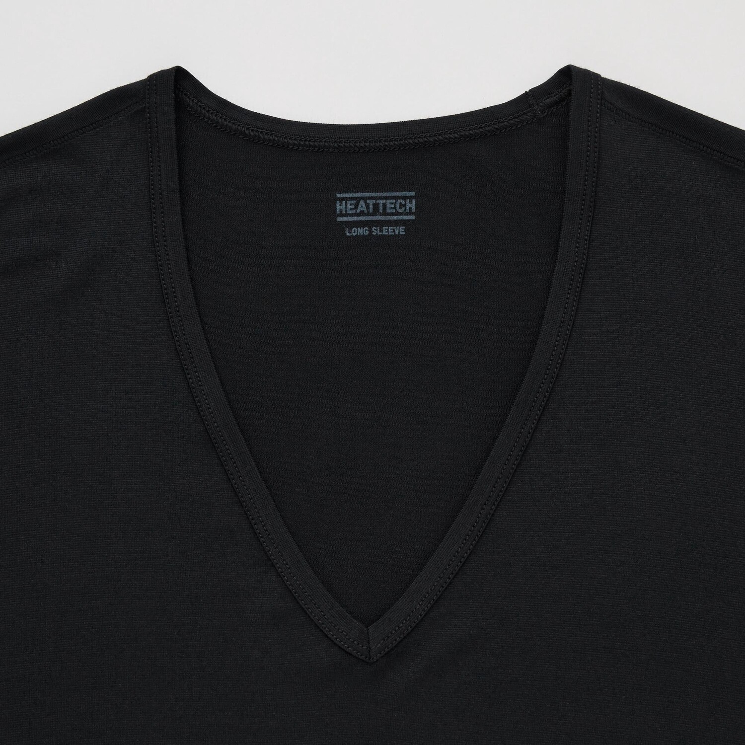 Футболка Uniqlo Heattech с V-образным вырезом — фото 3