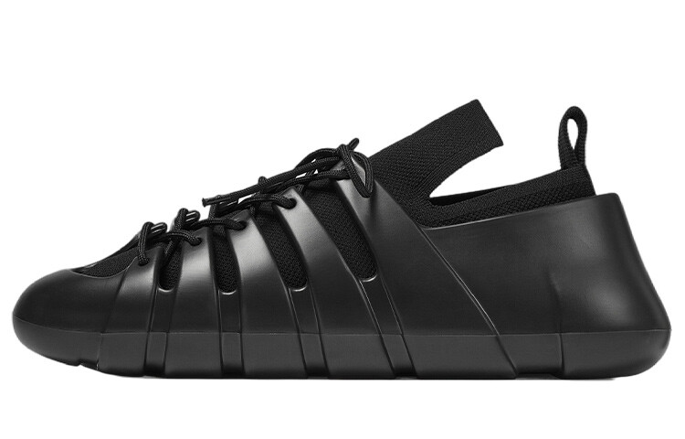 

Кроссовки мужские Bottega Veneta с резиновыми вставкми, черный