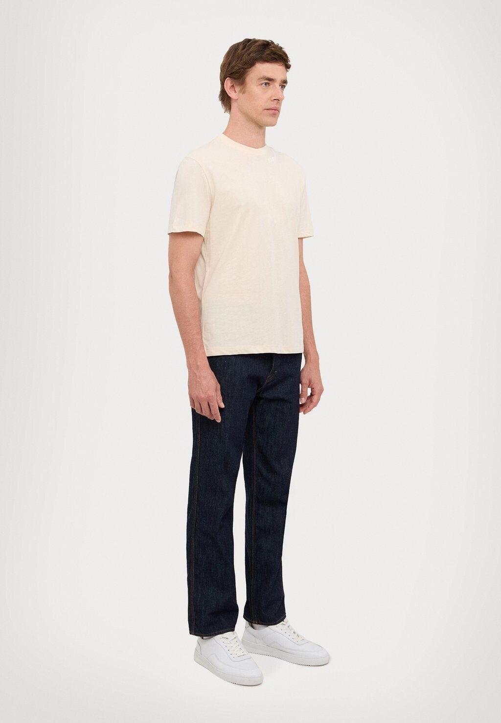 

Базовая футболка UNISEX EA7 Emporio Armani, белый
