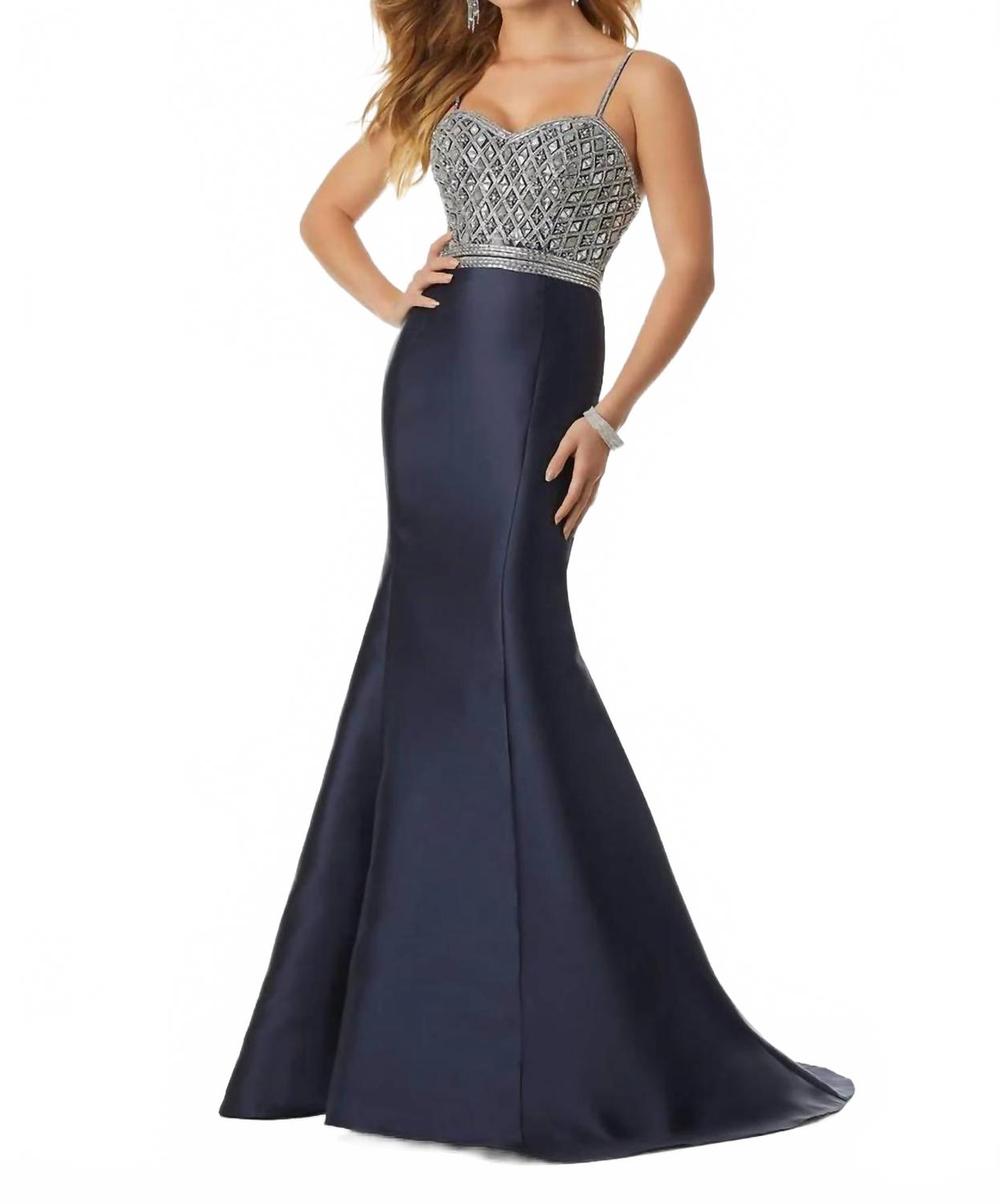 

Бисерное платье-русалка Larissa из атласа в темно-синем цвете Paparazzi by Mori Lee