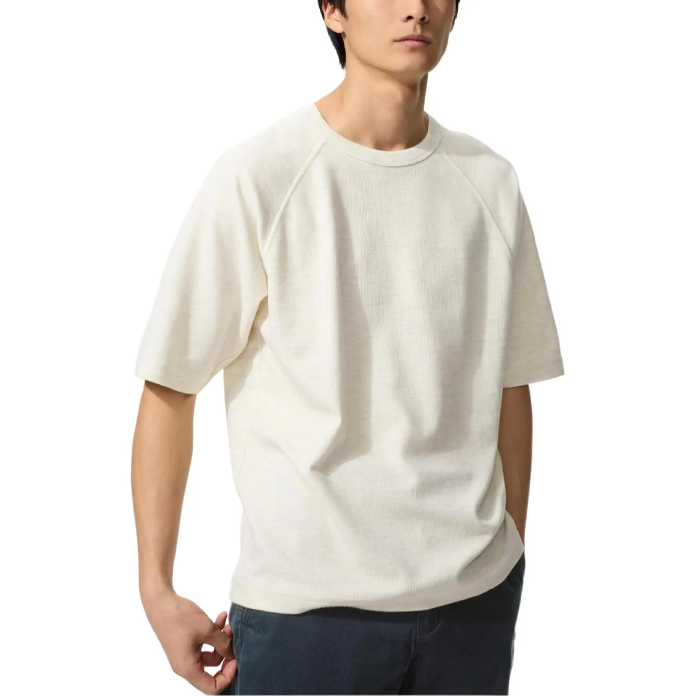 UNIQLO Футболка унисекс светло-бежевая с круглым вырезом