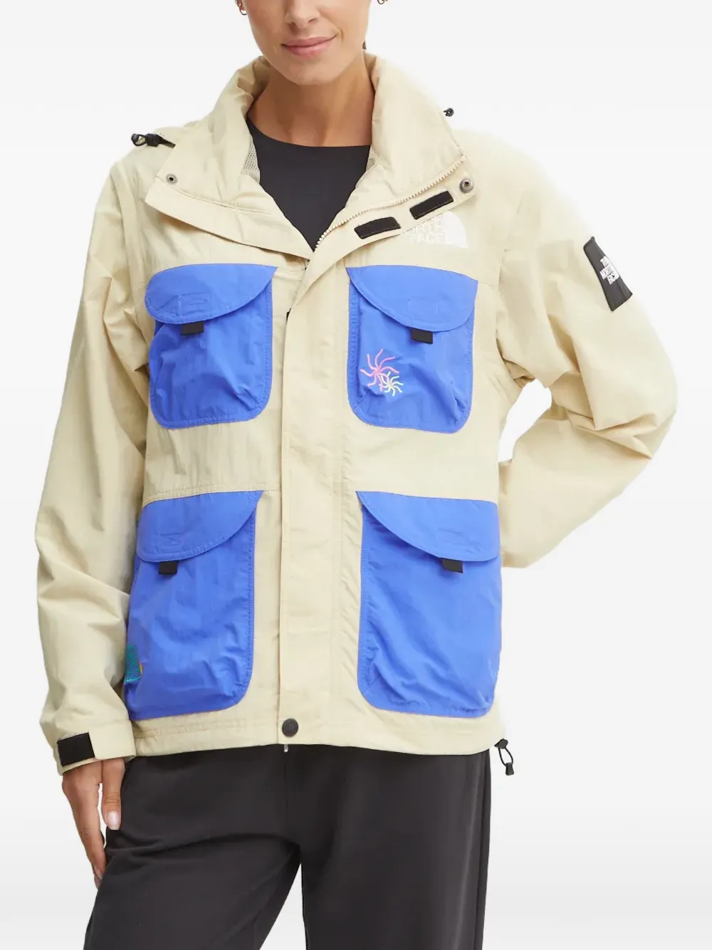 

Куртка с капюшоном и карманами The North Face, бежевый