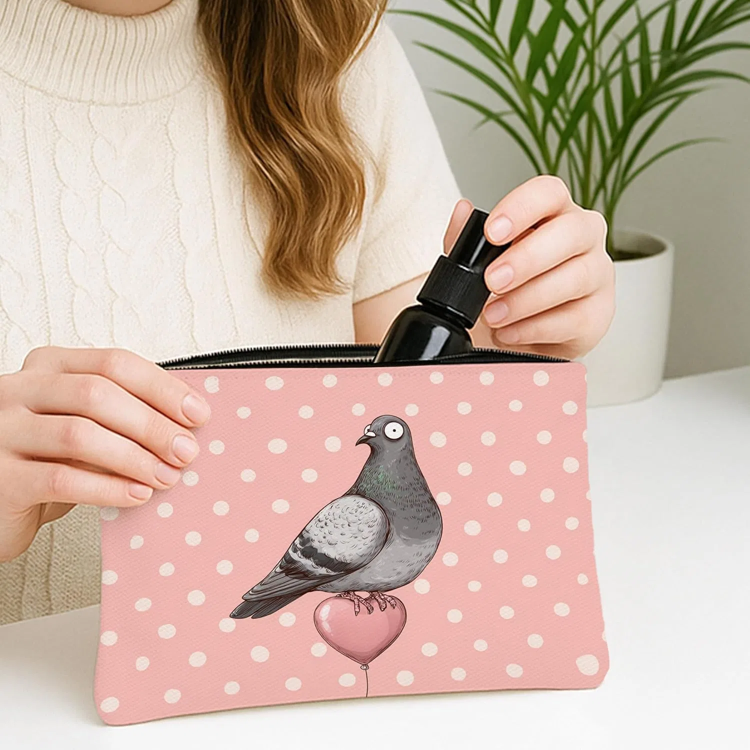 Косметичка «Голубь» с мультяшным принтом от Dove Generic, Peach — фото 3