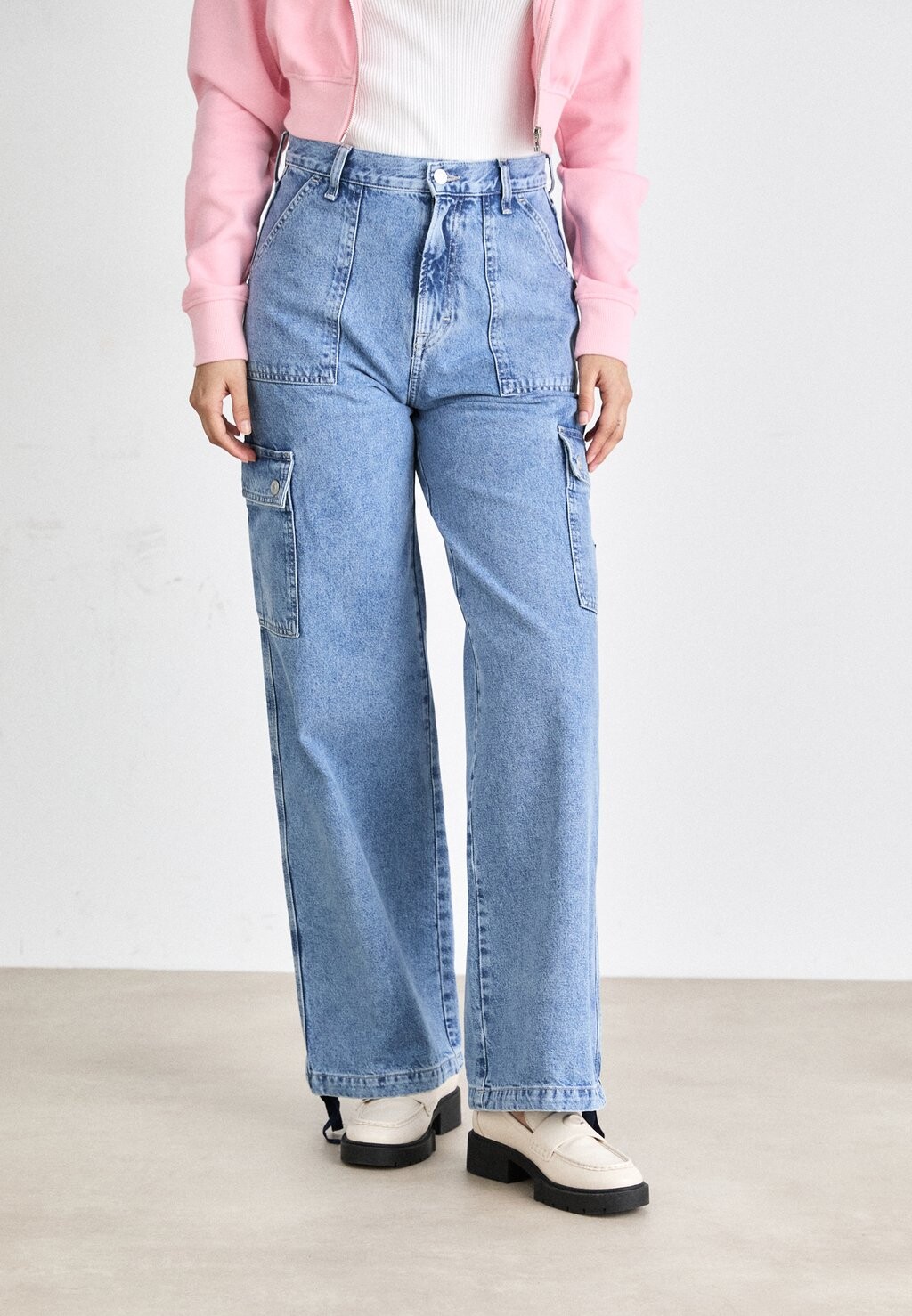 

Джинсы свободного кроя CLAIRE HGH UTILITY Tommy Hilfiger, синие джинсы