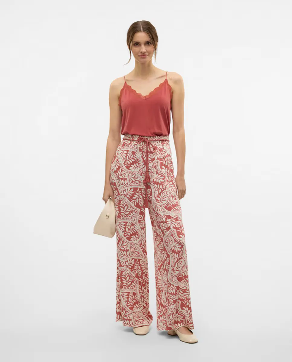 

Женские брюки с принтом и эластичной талией Vero Moda, красный
