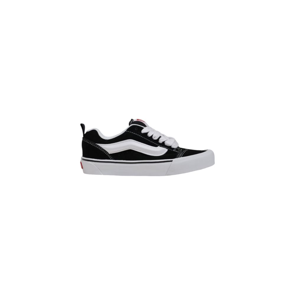 

Черно-белые кожаные кроссовки Vans