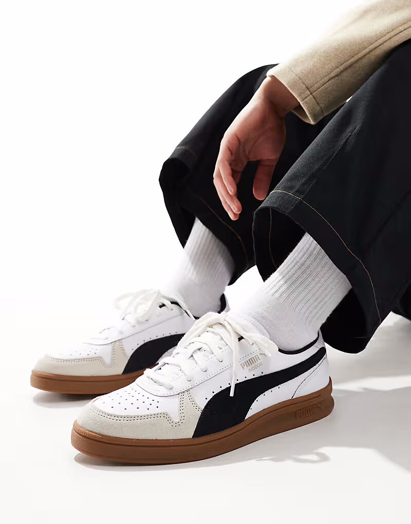 

Кроссовки Puma Indoor белого цвета с резиновой подошвой