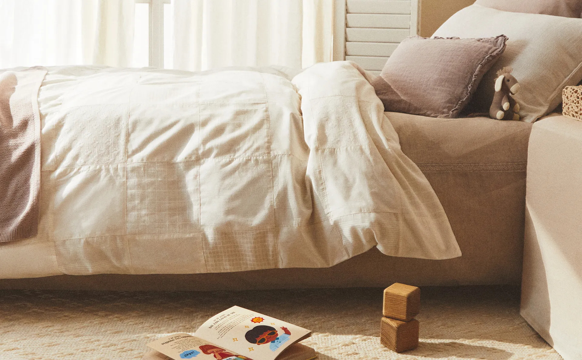 

Детский пододеяльник в стиле пэчворк Zara Home, цвет Oyster White