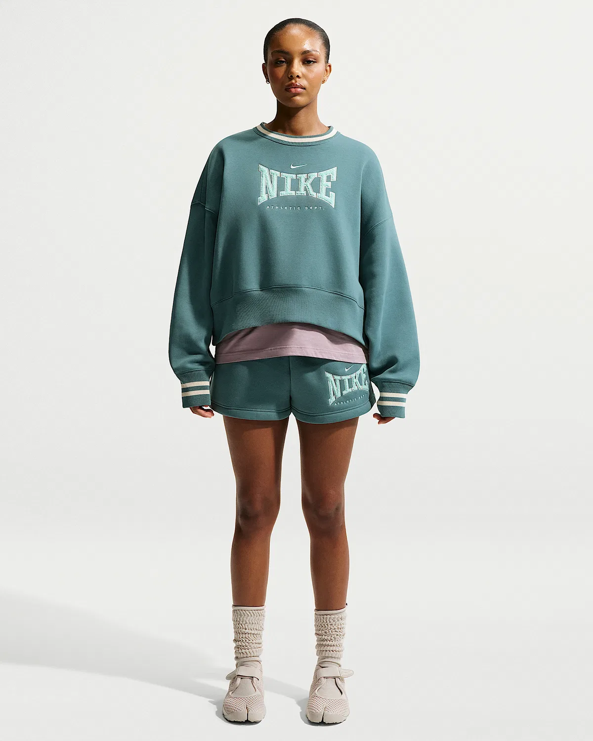Женские шорты Nike Sportswear Phoenix Fleece с высокой посадкой, длина 4", Mineral Slate/Barely Green