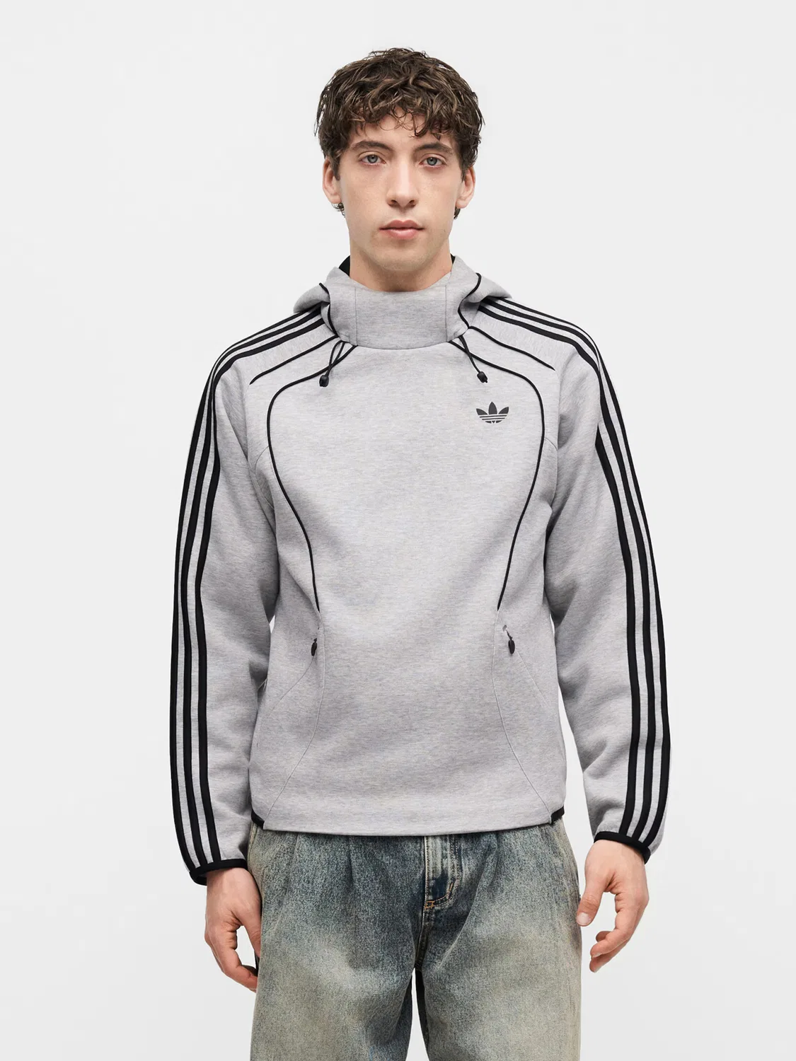 Толстовка Adidas Originals Spacer Teamgeist 26 серого цвета — фото 2