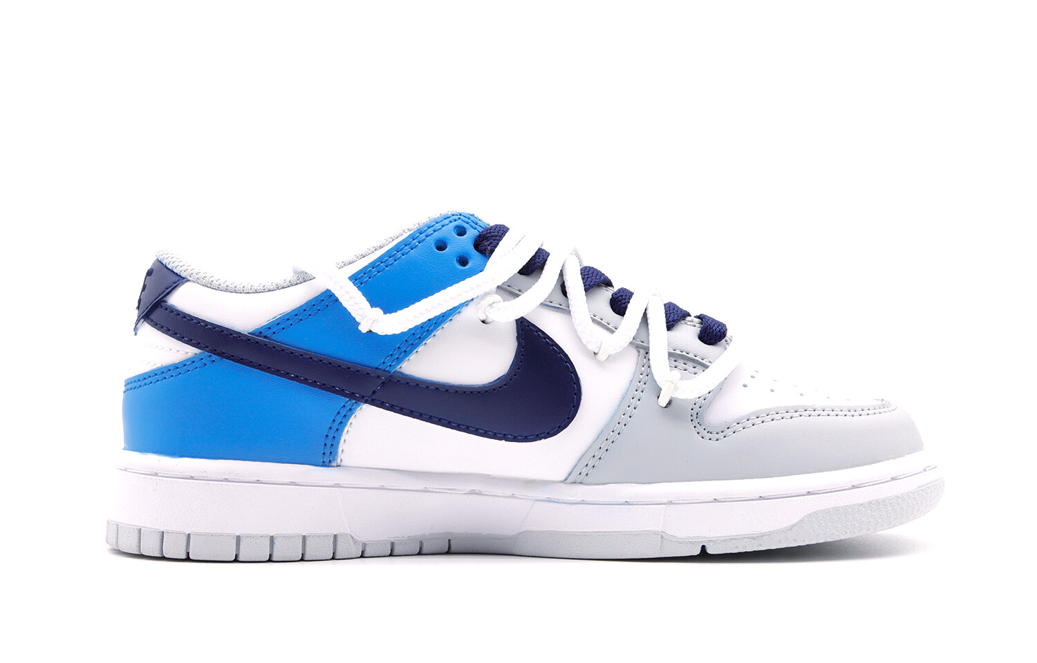 

Кроссовки Nike Dunk Skateboarding Shoes Women's Low-top Grey/white/blue, светло-серый