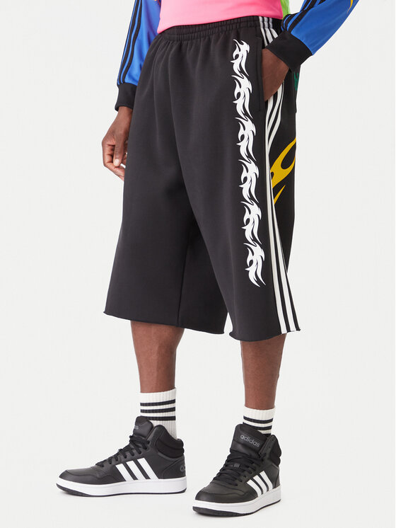 

Спортивные шорты oversize Spiders JW0205 Adidas, черный
