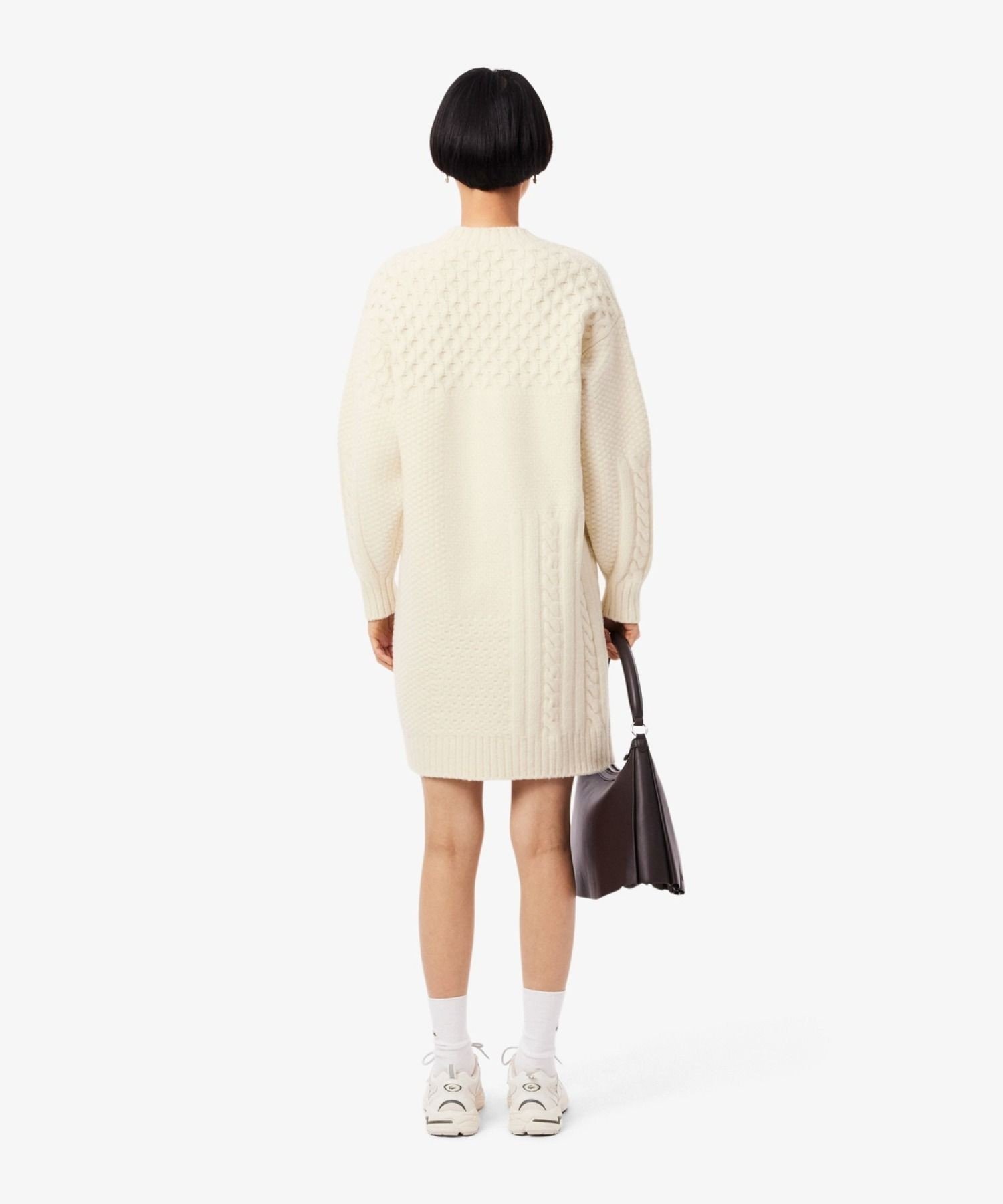 Платье-свитер LACOSTE Off white с эффектом пэчворка — фото 2