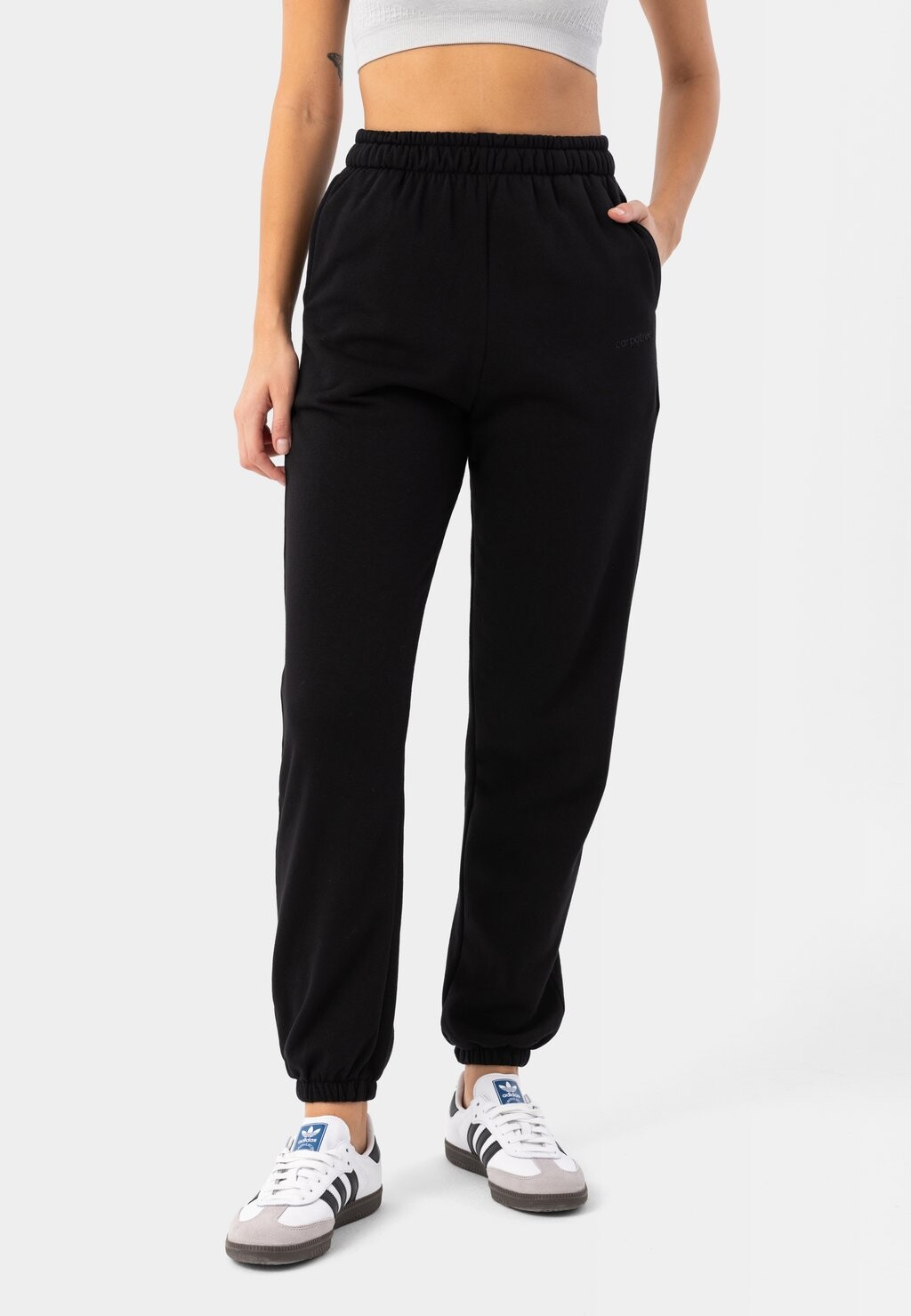 

Спортивные штаны ESSENTIALS carpatree, цвет black