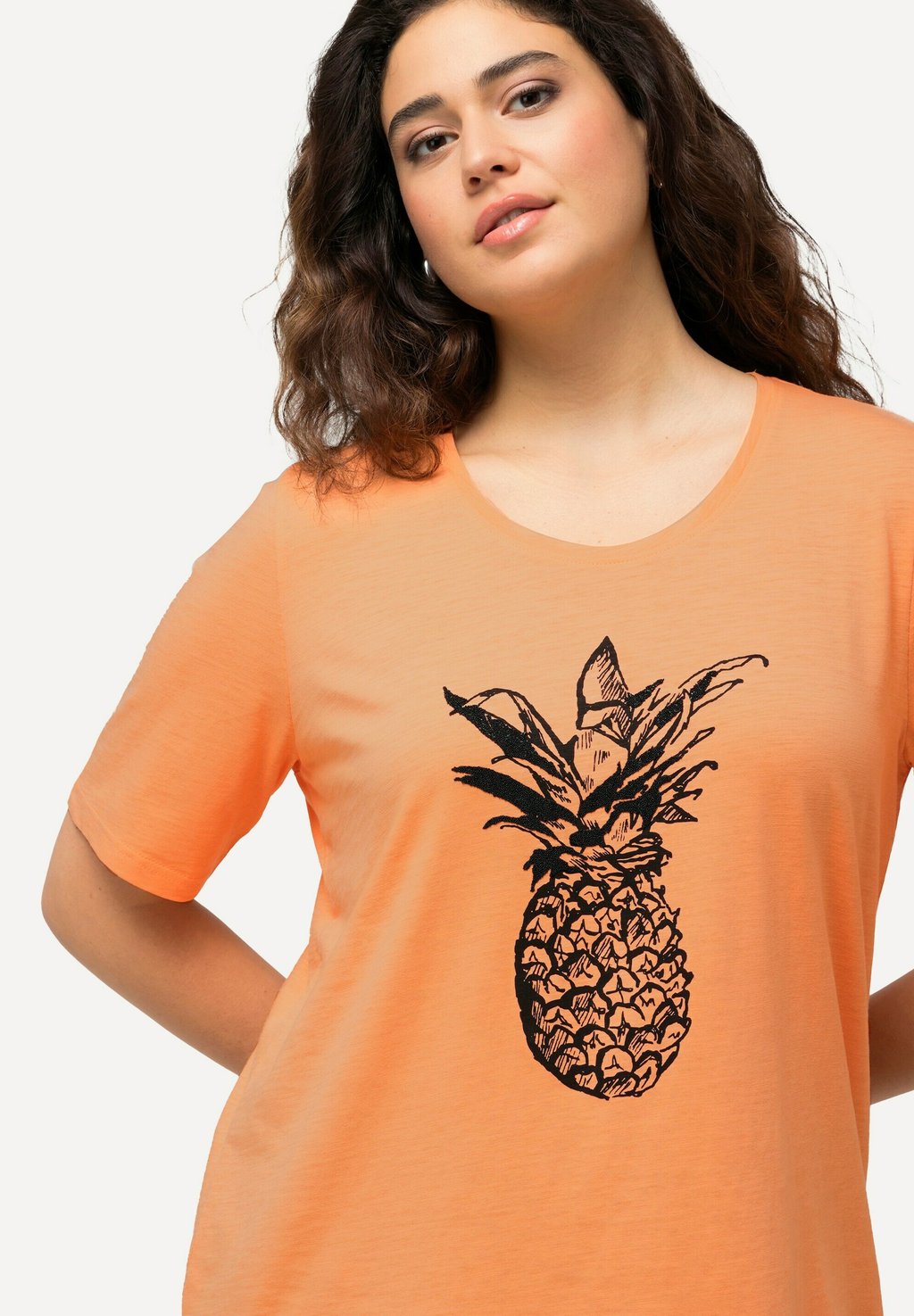 

Футболка с принтом CAVIAR BEAD SHORT SLEEVE PINEAPPLE TEE Ulla Popken, абрикос