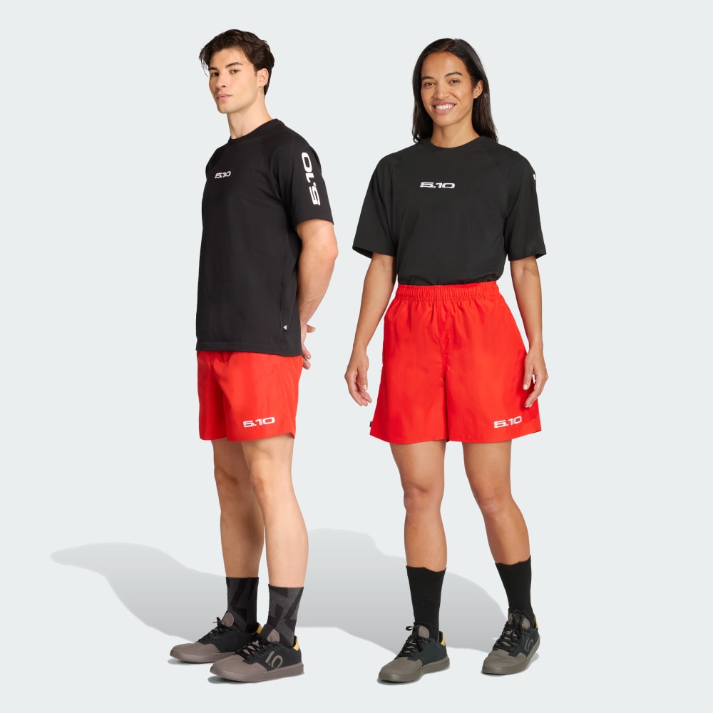 

Спортивные шорты Adidas Five Ten Logo Line Short, красный