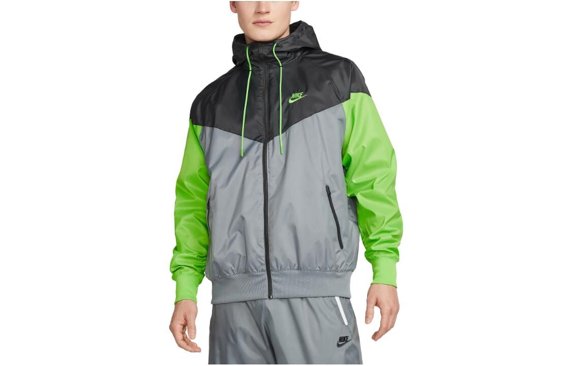 

Куртка мужская серая Nike, серый