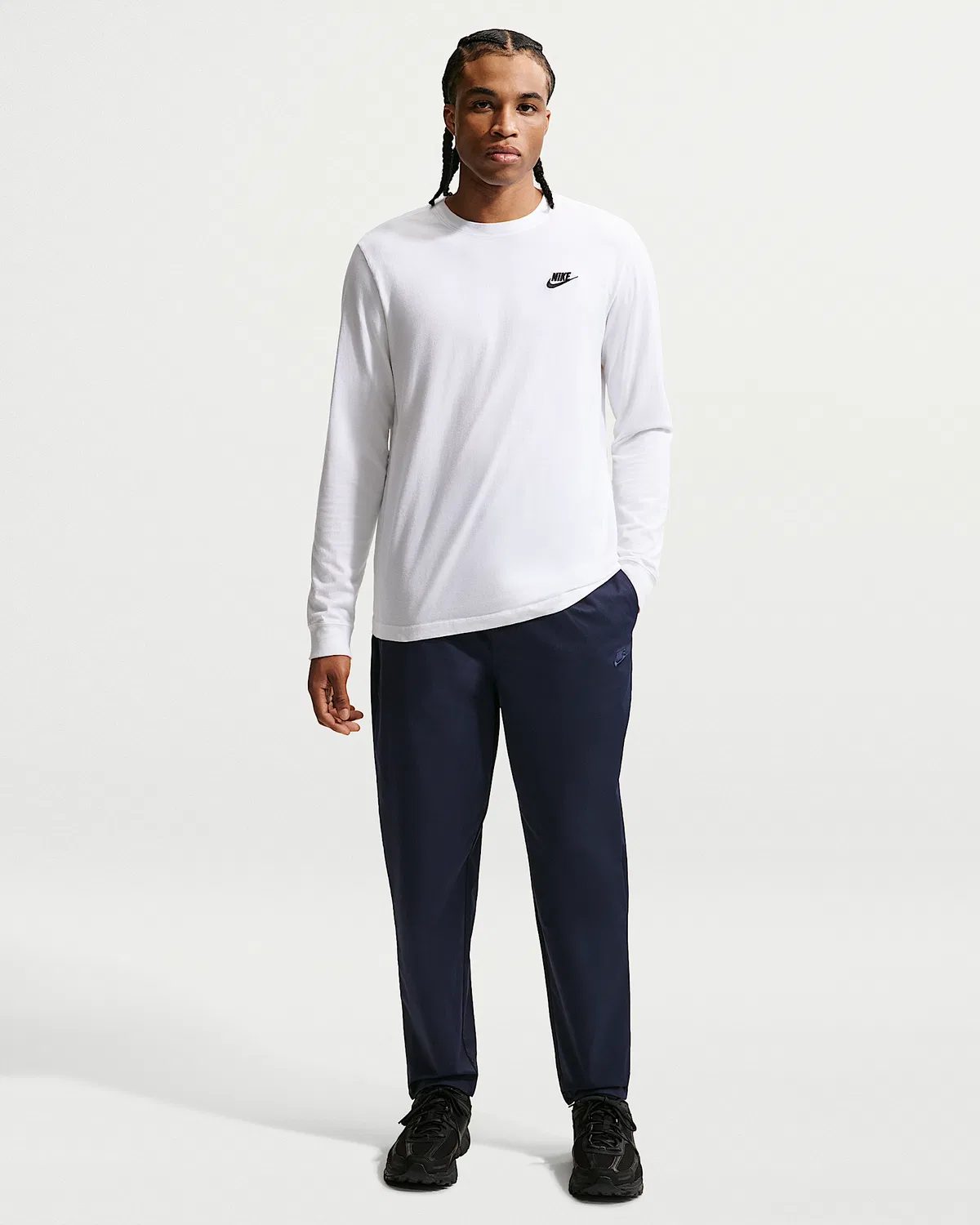 Мужские тканые зауженные брюки Nike Club, Obsidian/Obsidian