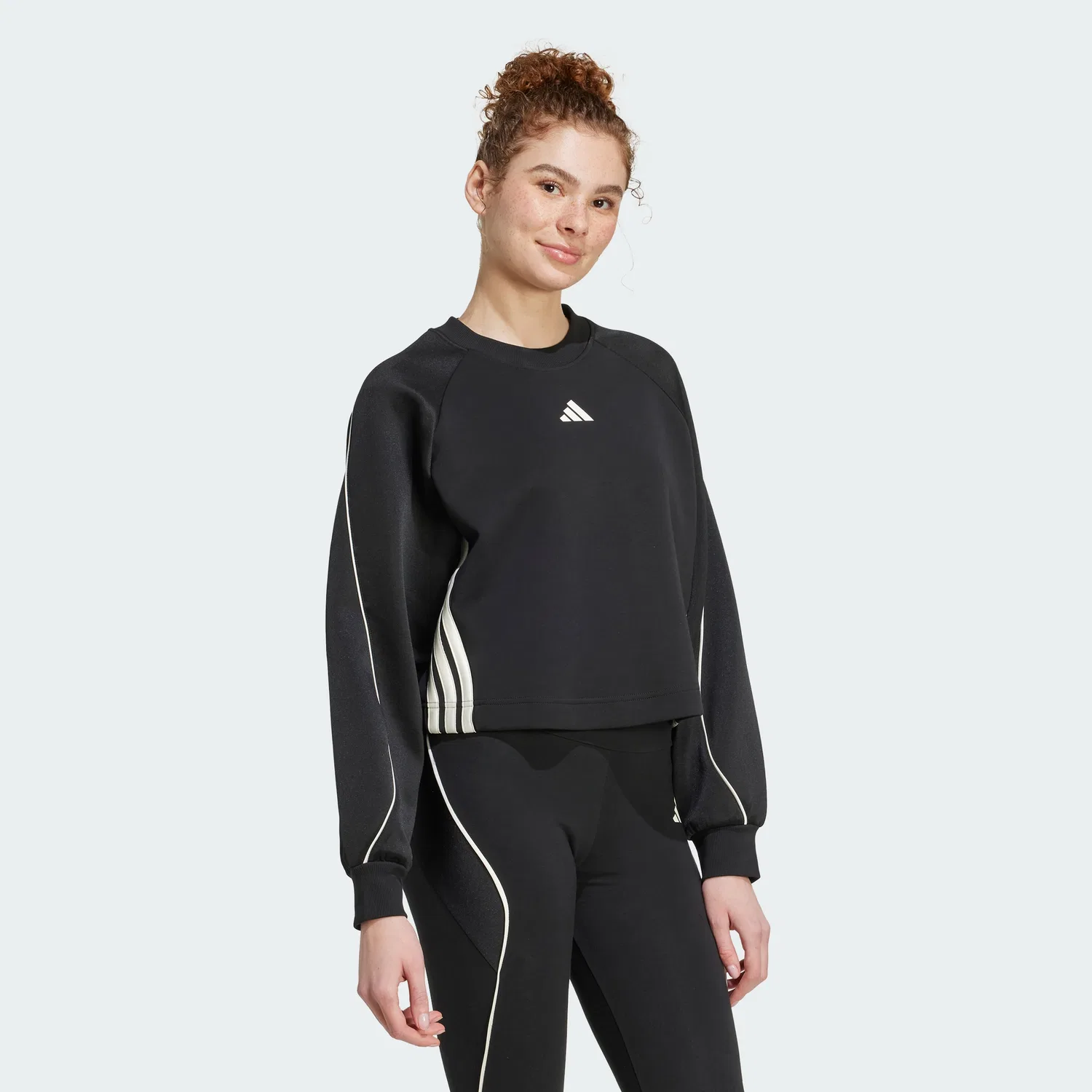 Женский свитшот Stadium 3-Stripes Crewneck от Adidas — фото 3