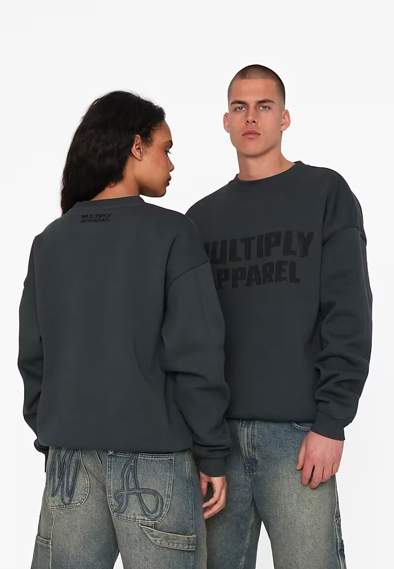

Футболка оверсайз Multiply Apparel Twist черного цвета
