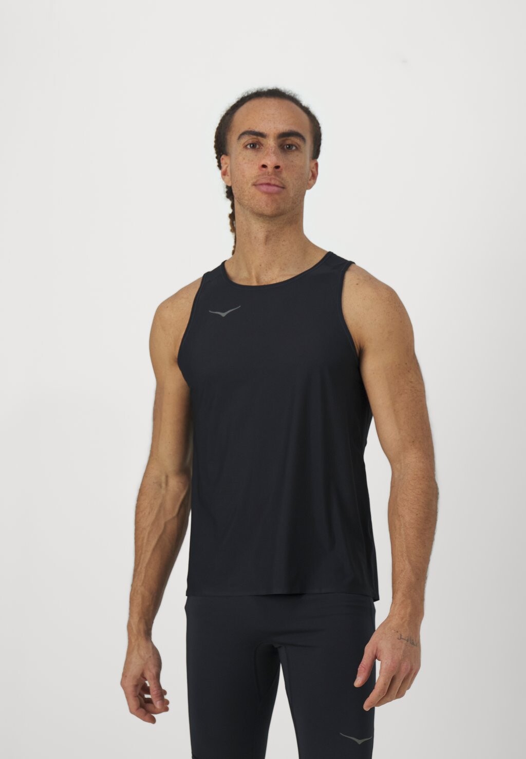 

Топ AIROLITE RUN TANK HOKA, цвет black