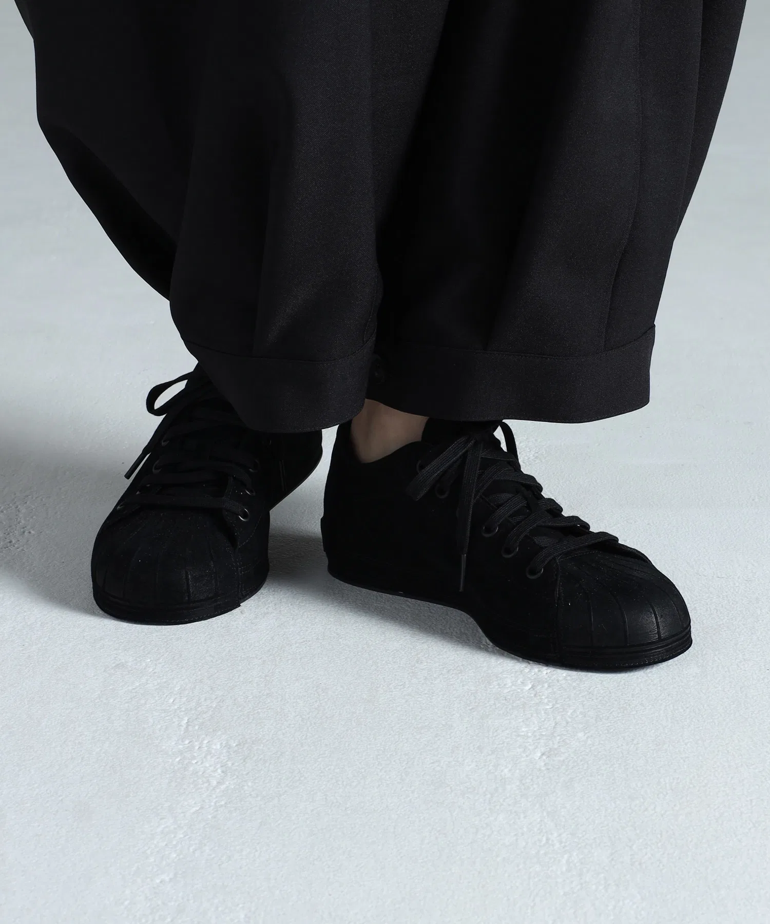 Унисекс кроссовки из замши Y-3 NIZZASTAR LO чёрные