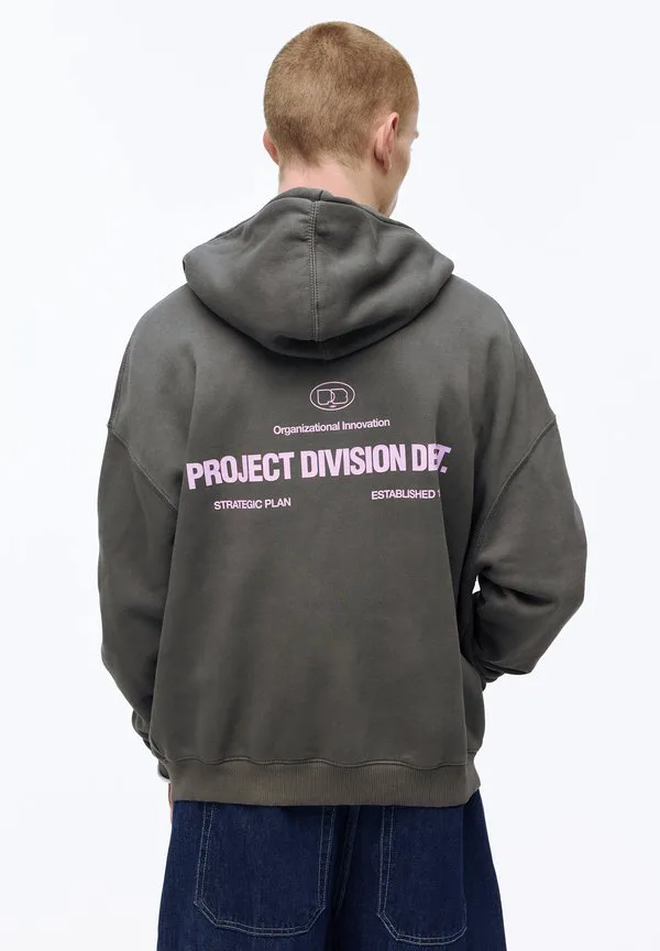 

Толстовка свободного кроя с длинными рукавами и застежкой-молнией Pull&Bear, Grey, Серый, Толстовка свободного кроя с длинными рукавами и застежкой-молнией Pull&Bear, Grey