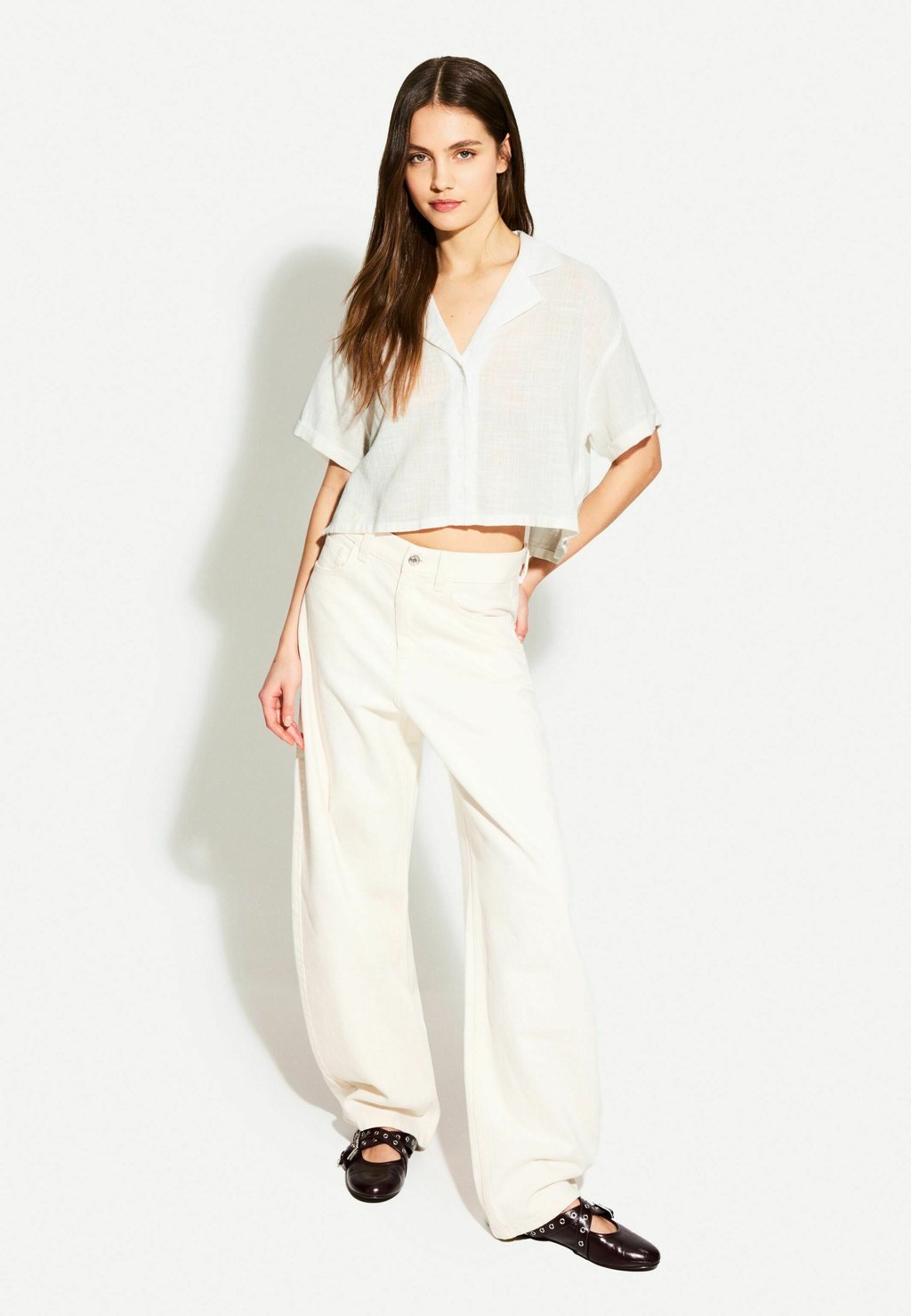 

Рубашка SHORT SLEEVE Bershka, белый