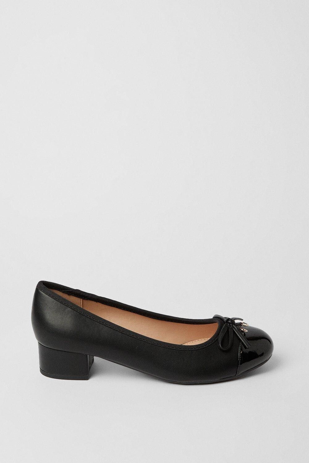 

Хорошо для подошвы: туфли-лодочки Cece на блочном каблуке Dorothy Perkins, черный
