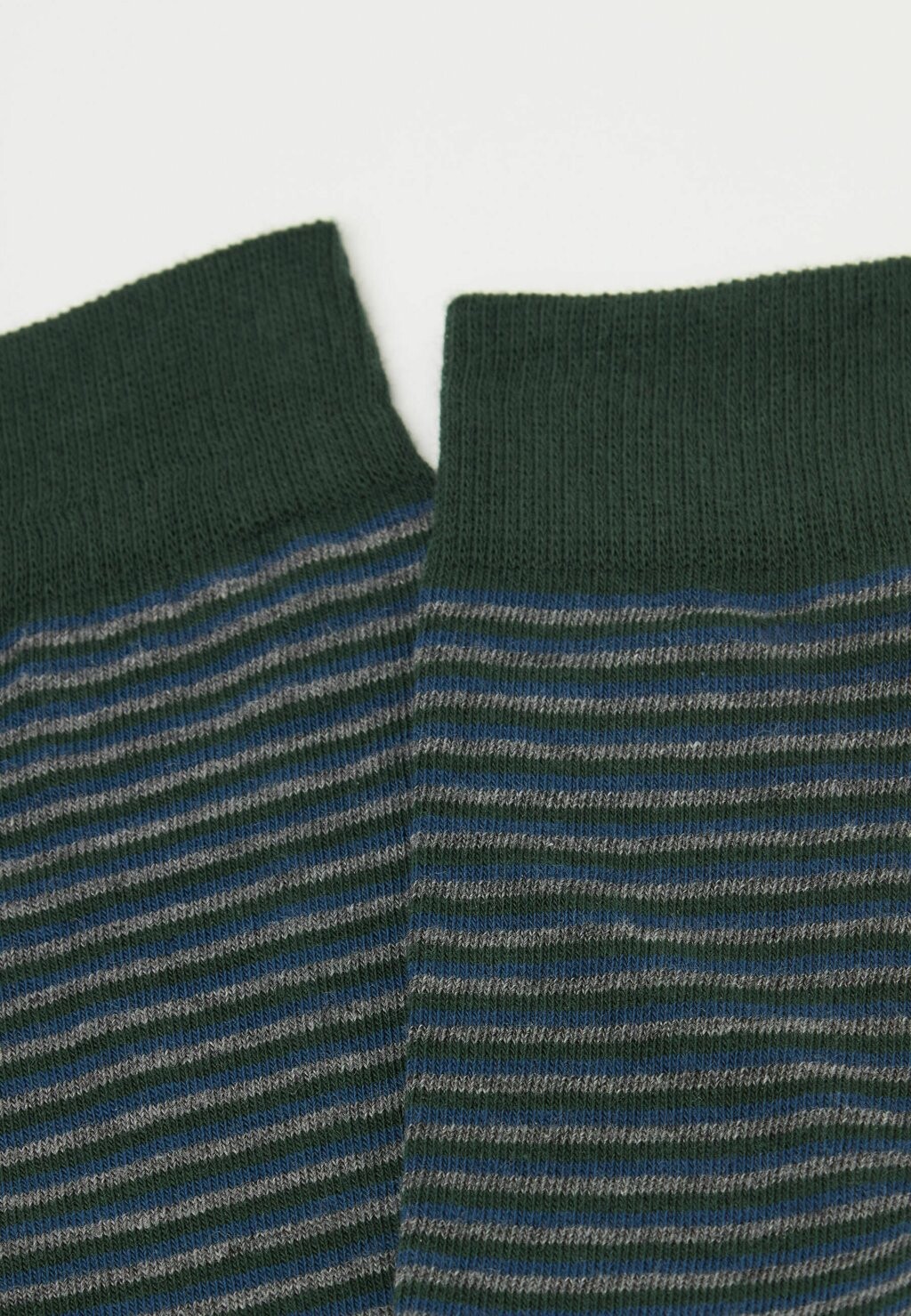 

Носки Calzedonia, цвет Evergreen